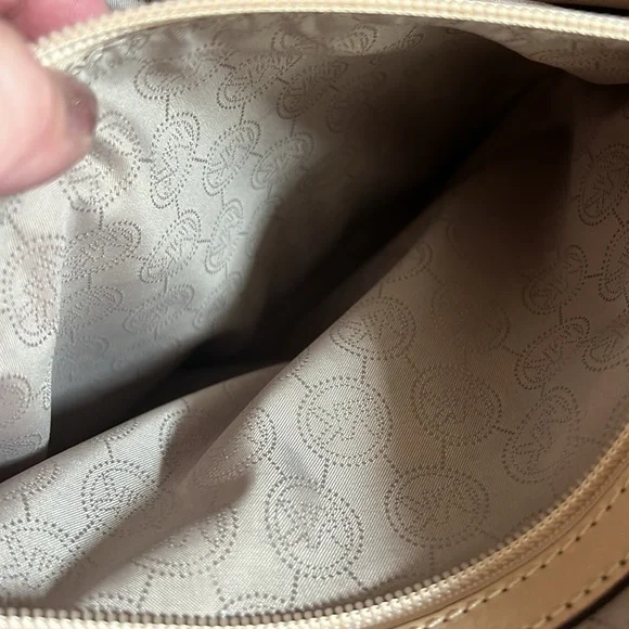 MICHAEL KORS Jet Set Shoulder Tote Bag - Picture 8 of 12